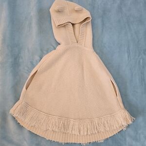 GAP Cream Hooded Kids Poncho In Size 5.